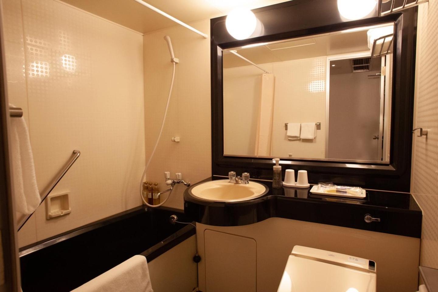 Hotel Relief Kokura Annex Kitakyushu Zewnętrze zdjęcie